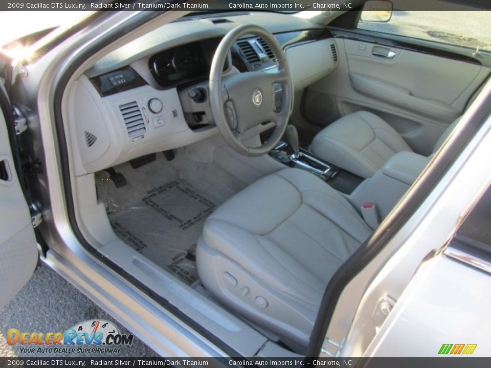 2009 Cadillac DTS Luxury Radiant Silver / Titanium/Dark Titanium Photo #16