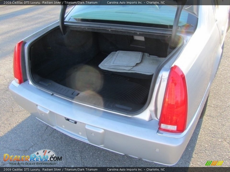 2009 Cadillac DTS Luxury Radiant Silver / Titanium/Dark Titanium Photo #20