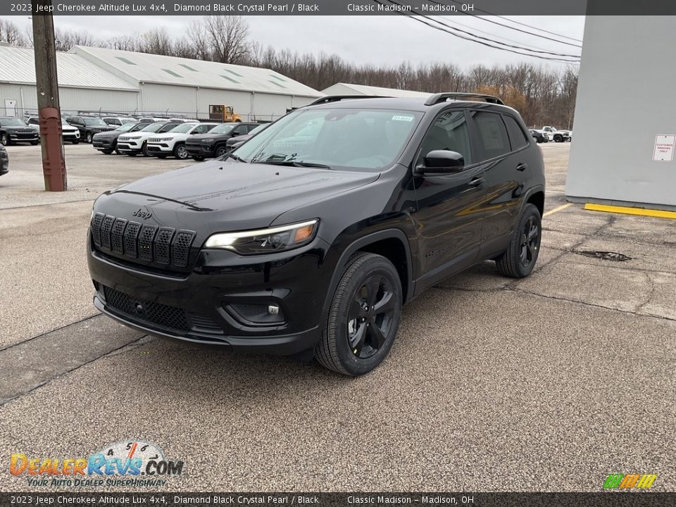 Diamond Black Crystal Pearl 2023 Jeep Cherokee Altitude Lux 4x4 Photo #3