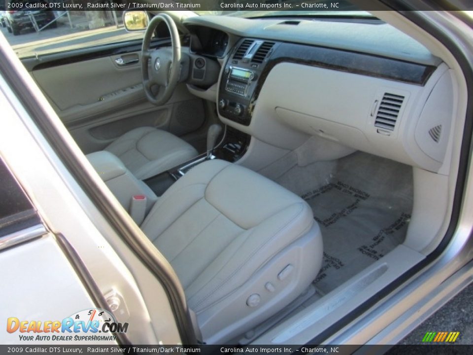 2009 Cadillac DTS Luxury Radiant Silver / Titanium/Dark Titanium Photo #21