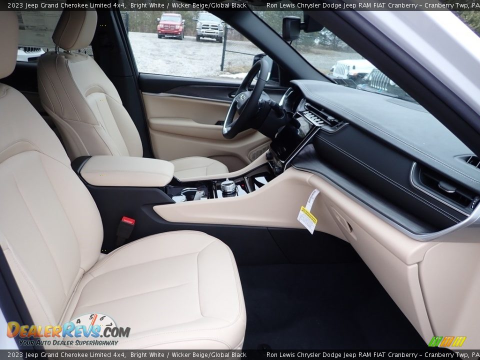 Front Seat of 2023 Jeep Grand Cherokee Limited 4x4 Photo #10