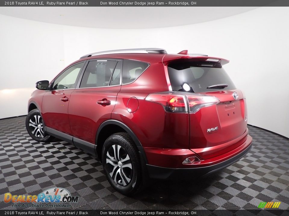 2018 Toyota RAV4 LE Ruby Flare Pearl / Black Photo #6