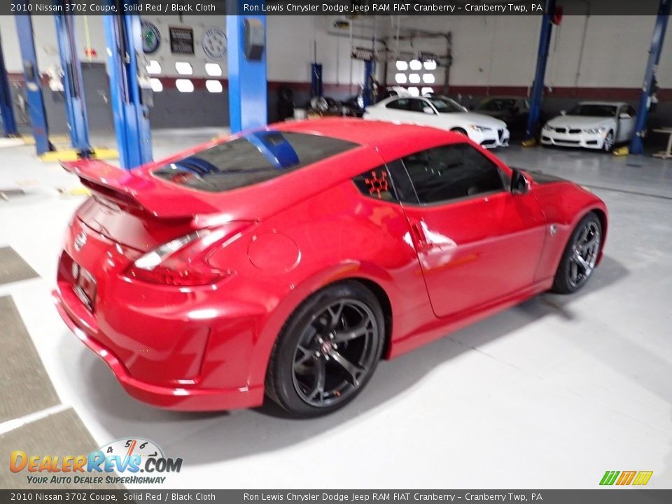 2010 Nissan 370Z Coupe Solid Red / Black Cloth Photo #4