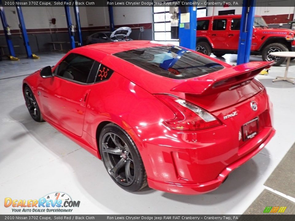 2010 Nissan 370Z Coupe Solid Red / Black Cloth Photo #6