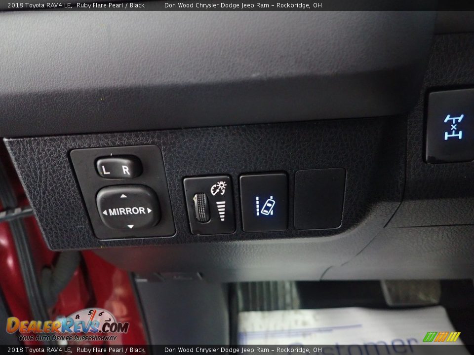 2018 Toyota RAV4 LE Ruby Flare Pearl / Black Photo #15
