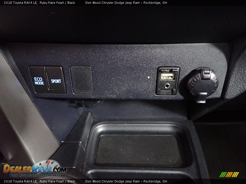 2018 Toyota RAV4 LE Ruby Flare Pearl / Black Photo #18