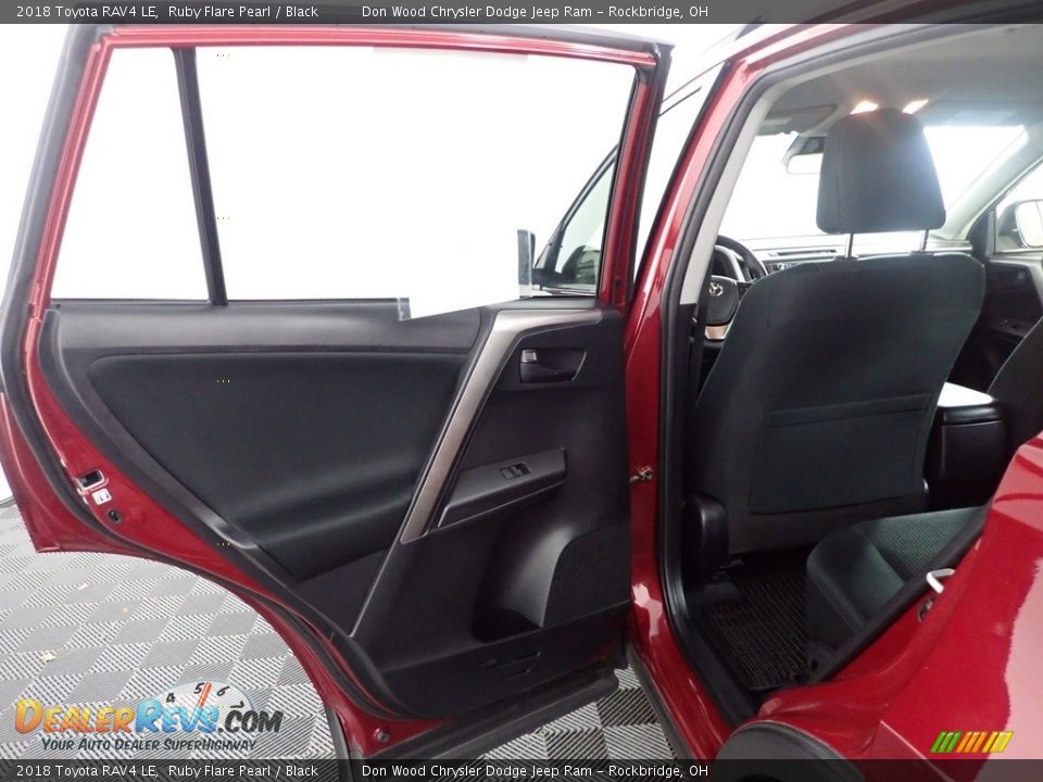 2018 Toyota RAV4 LE Ruby Flare Pearl / Black Photo #21