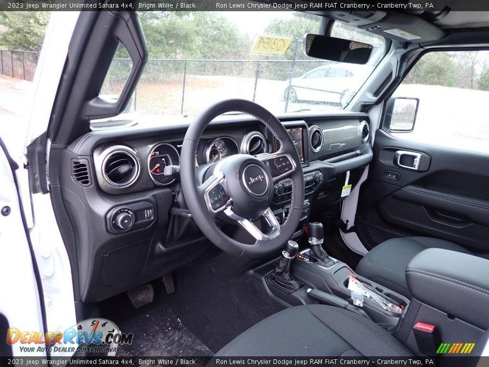 Black Interior - 2023 Jeep Wrangler Unlimited Sahara 4x4 Photo #15
