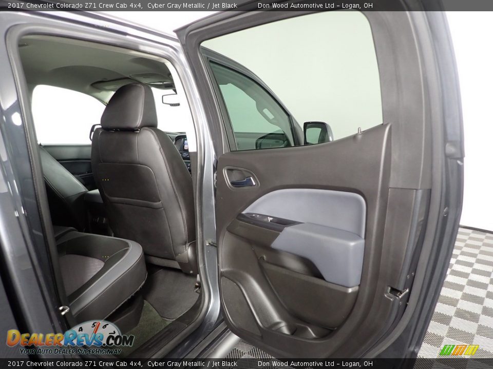 2017 Chevrolet Colorado Z71 Crew Cab 4x4 Cyber Gray Metallic / Jet Black Photo #28