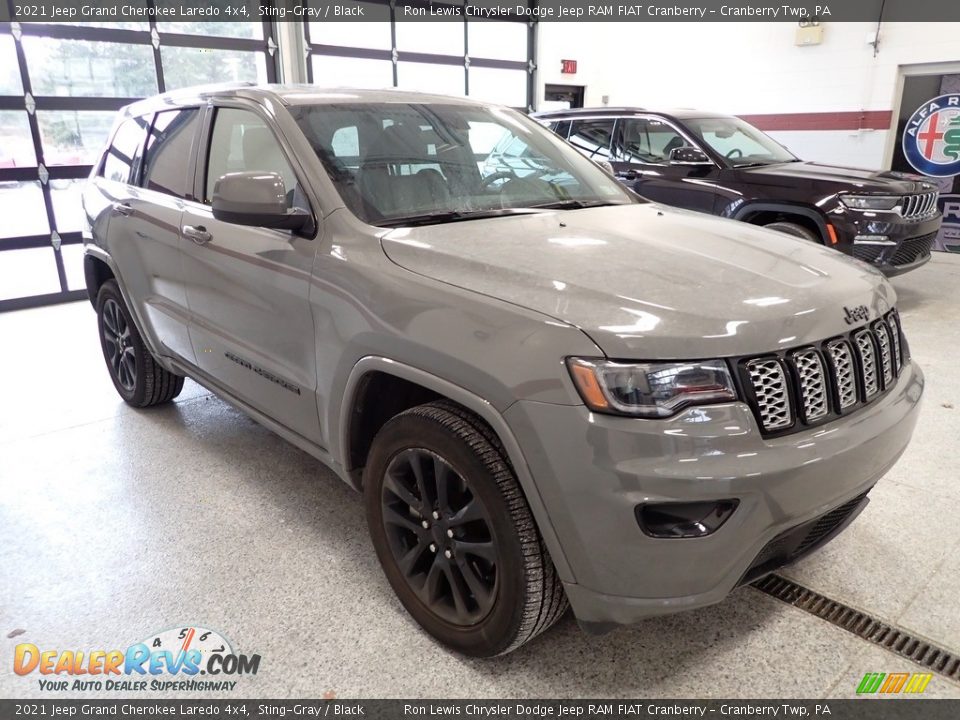 2021 Jeep Grand Cherokee Laredo 4x4 Sting-Gray / Black Photo #3