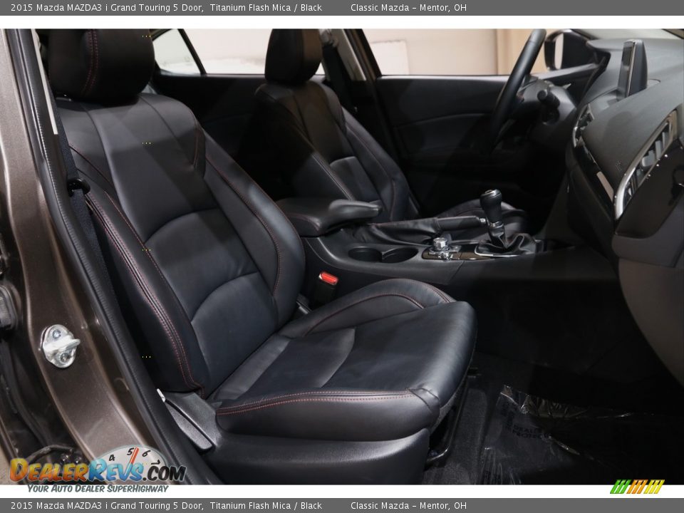 Front Seat of 2015 Mazda MAZDA3 i Grand Touring 5 Door Photo #17