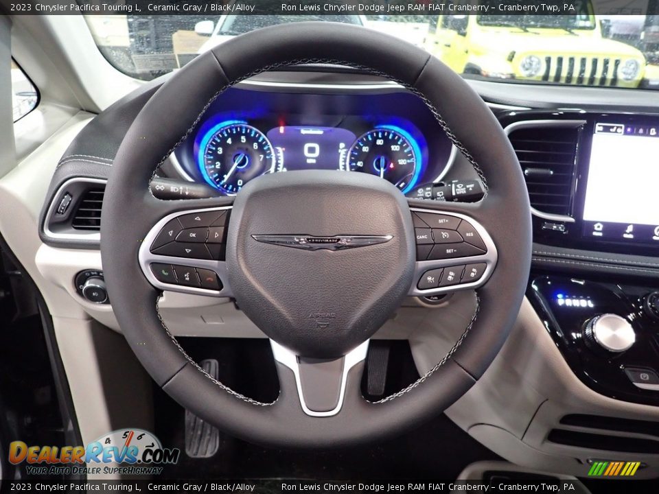 2023 Chrysler Pacifica Touring L Steering Wheel Photo #20