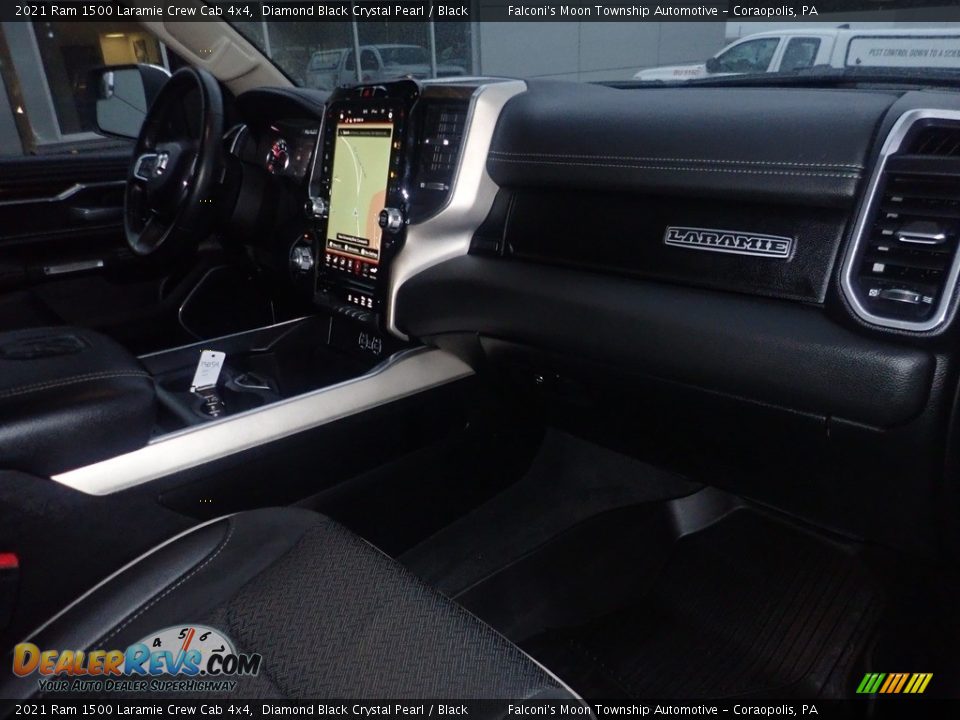 2021 Ram 1500 Laramie Crew Cab 4x4 Diamond Black Crystal Pearl / Black Photo #12