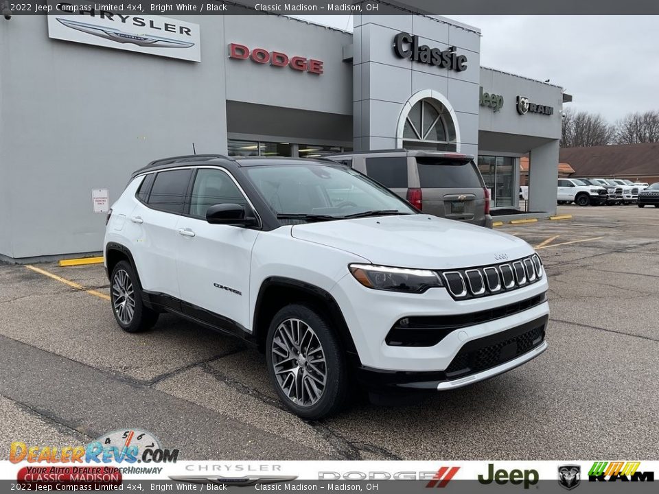 2022 Jeep Compass Limited 4x4 Bright White / Black Photo #1