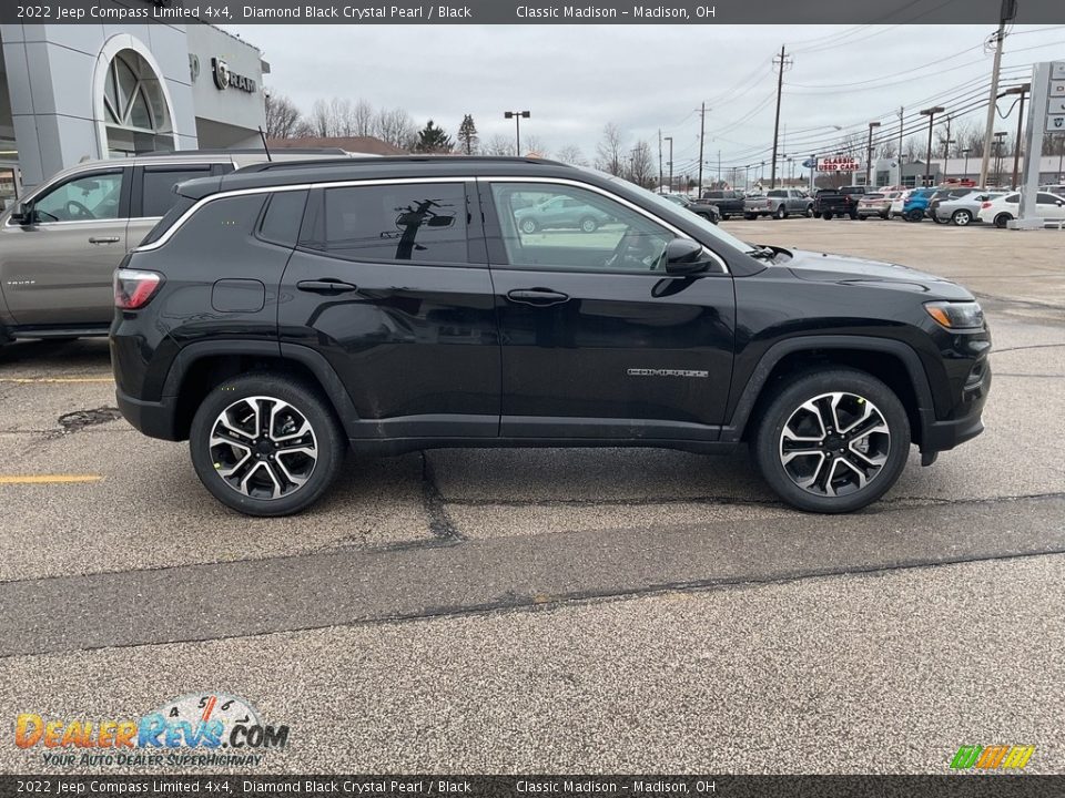 2022 Jeep Compass Limited 4x4 Diamond Black Crystal Pearl / Black Photo #4