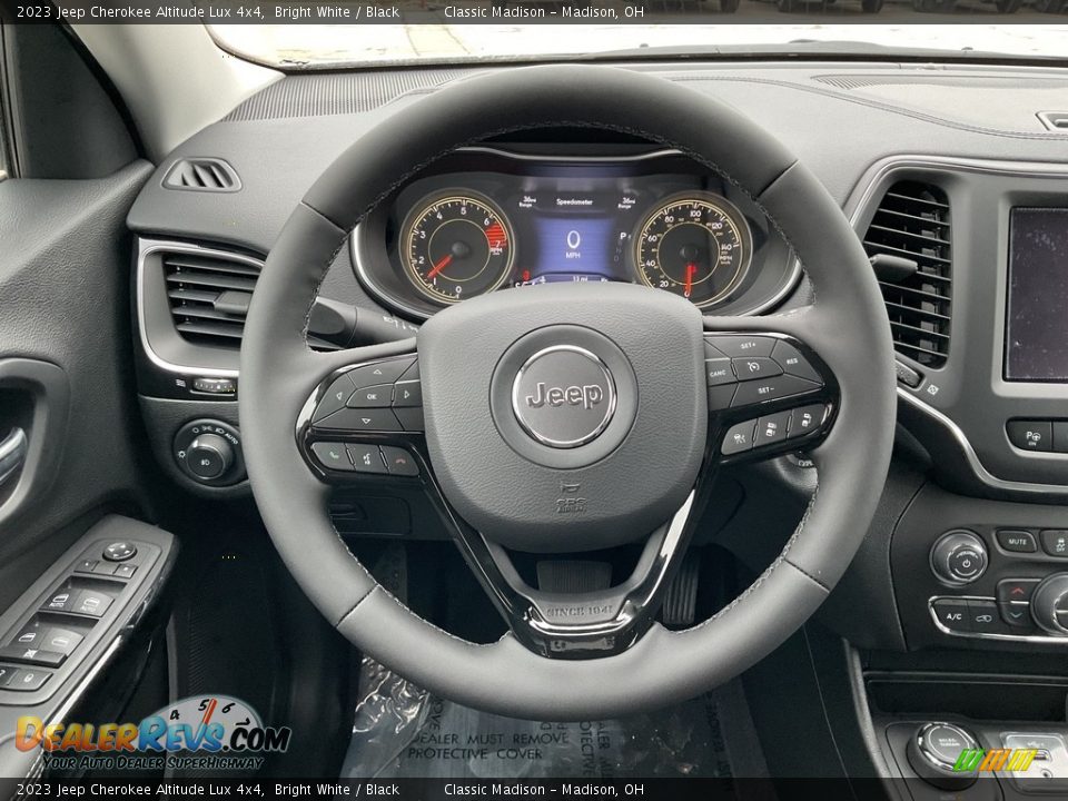 2023 Jeep Cherokee Altitude Lux 4x4 Bright White / Black Photo #10