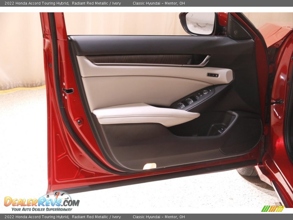 2022 Honda Accord Touring Hybrid Radiant Red Metallic / Ivory Photo #4