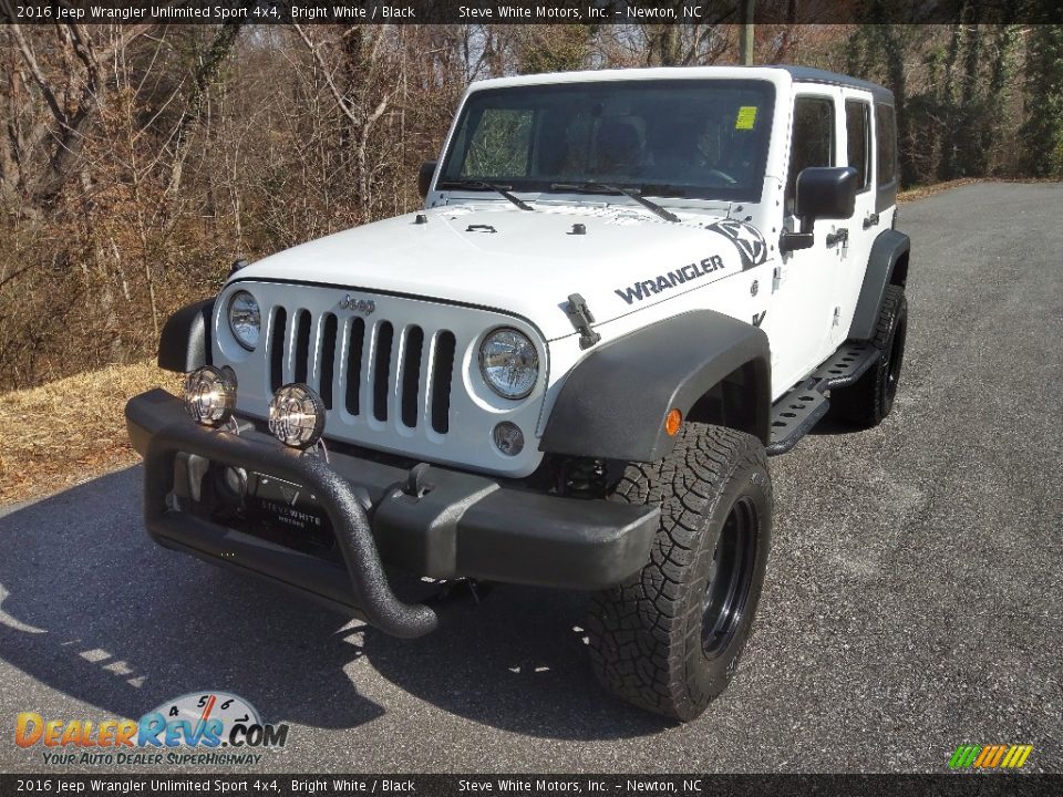 2016 Jeep Wrangler Unlimited Sport 4x4 Bright White / Black Photo #2