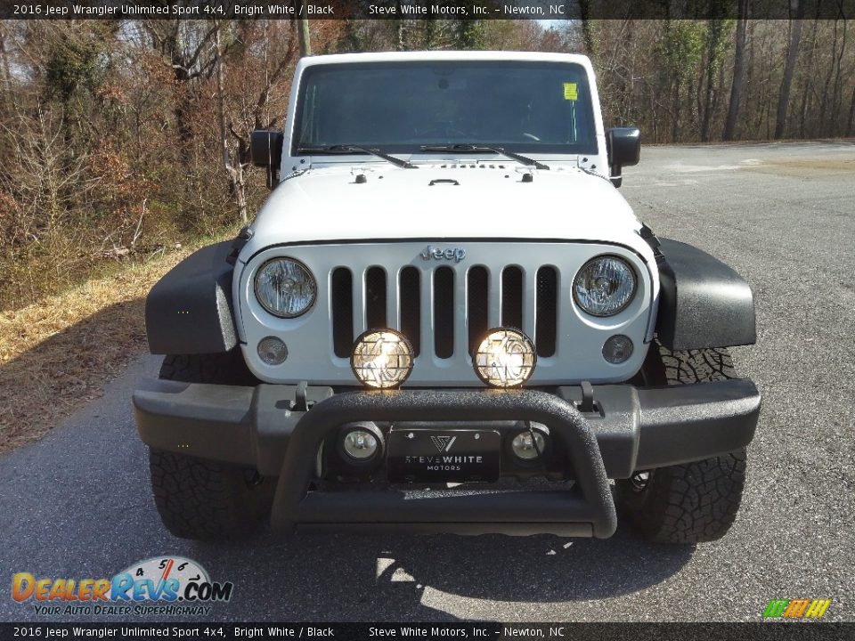 2016 Jeep Wrangler Unlimited Sport 4x4 Bright White / Black Photo #3