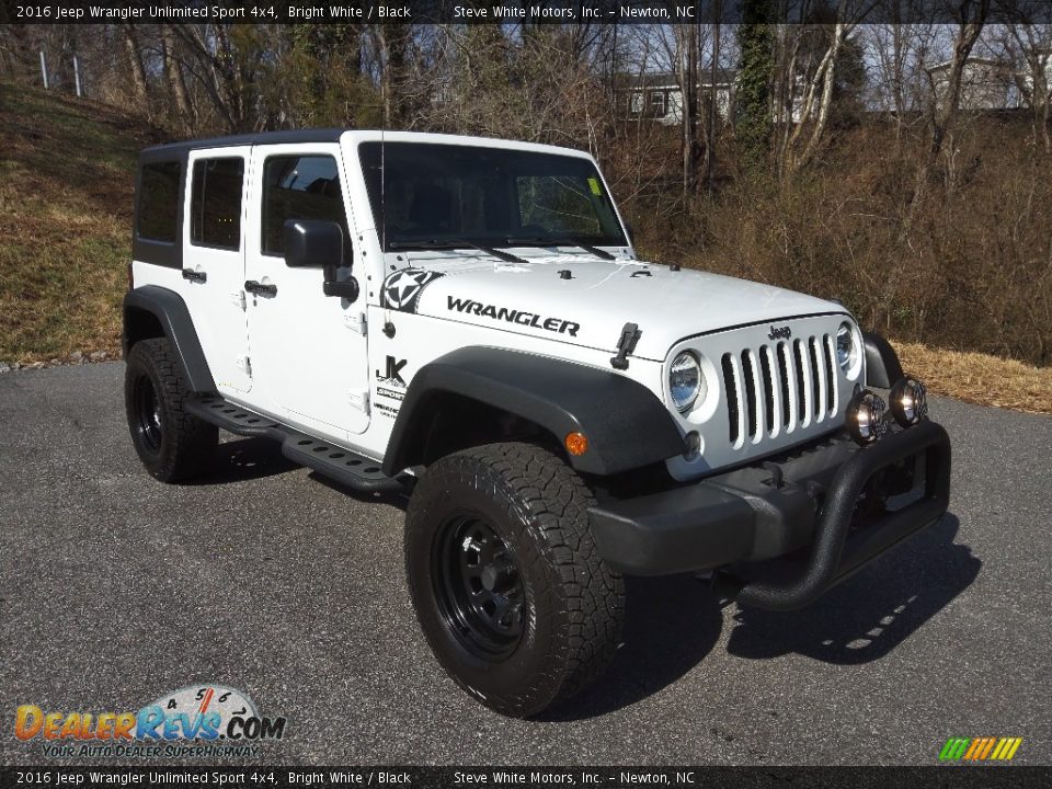 2016 Jeep Wrangler Unlimited Sport 4x4 Bright White / Black Photo #4