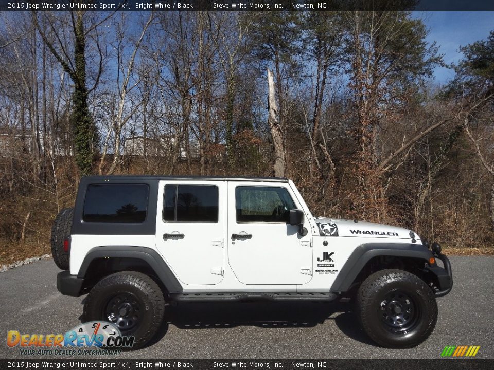 2016 Jeep Wrangler Unlimited Sport 4x4 Bright White / Black Photo #5