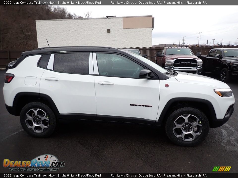 2022 Jeep Compass Trailhawk 4x4 Bright White / Black/Ruby Red Photo #7