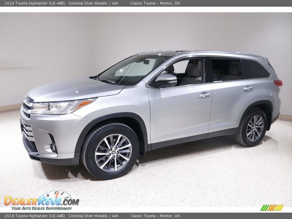 2019 Toyota Highlander XLE AWD Celestial Silver Metallic / Ash Photo #3