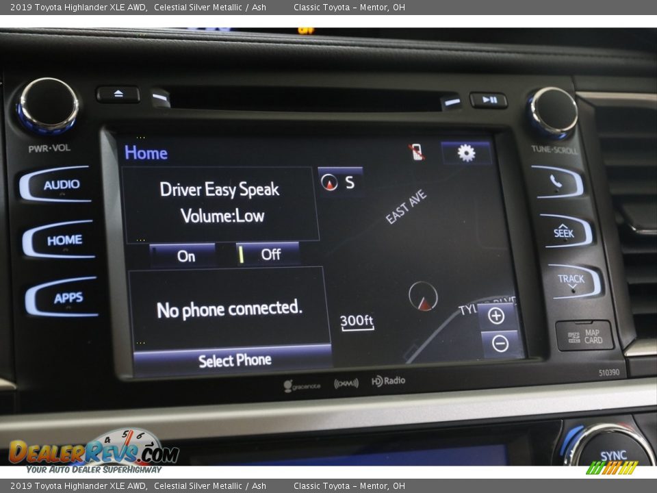 2019 Toyota Highlander XLE AWD Celestial Silver Metallic / Ash Photo #10