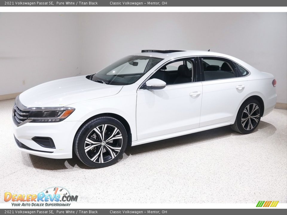 2021 Volkswagen Passat SE Pure White / Titan Black Photo #3