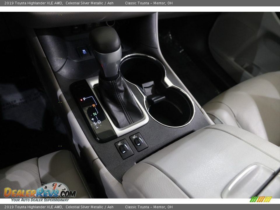 2019 Toyota Highlander XLE AWD Celestial Silver Metallic / Ash Photo #15