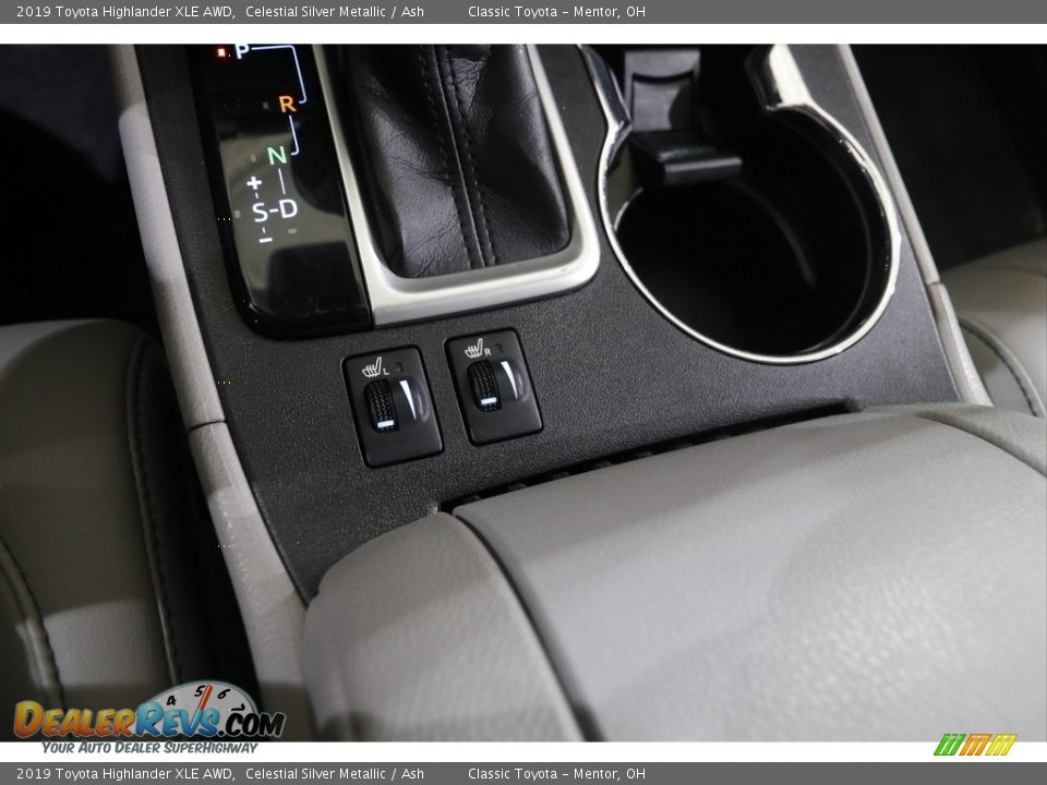 2019 Toyota Highlander XLE AWD Celestial Silver Metallic / Ash Photo #16