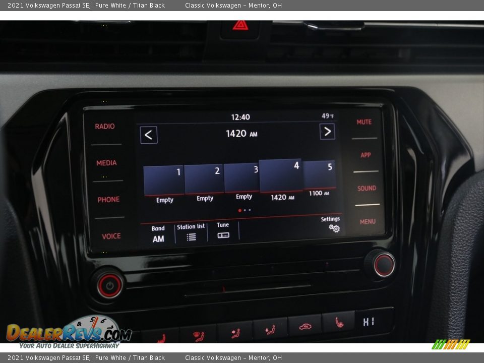 2021 Volkswagen Passat SE Pure White / Titan Black Photo #10