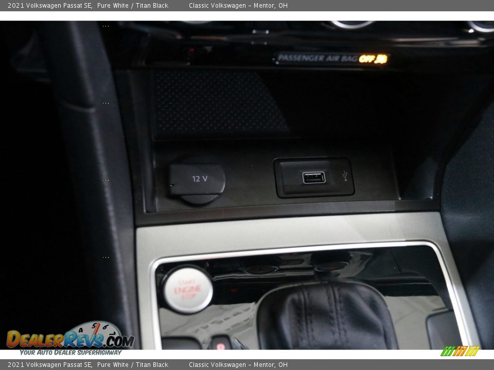 2021 Volkswagen Passat SE Pure White / Titan Black Photo #15