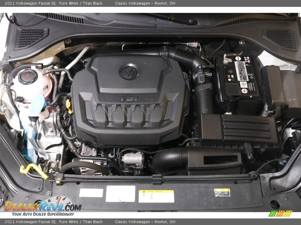 2021 Volkswagen Passat SE Pure White / Titan Black Photo #20