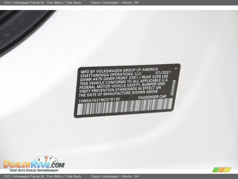 2021 Volkswagen Passat SE Pure White / Titan Black Photo #22