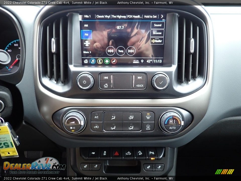 Controls of 2022 Chevrolet Colorado Z71 Crew Cab 4x4 Photo #20