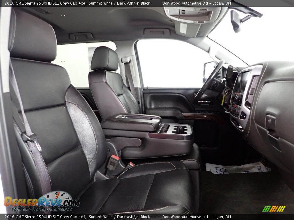 Front Seat of 2016 GMC Sierra 2500HD SLE Crew Cab 4x4 Photo #26