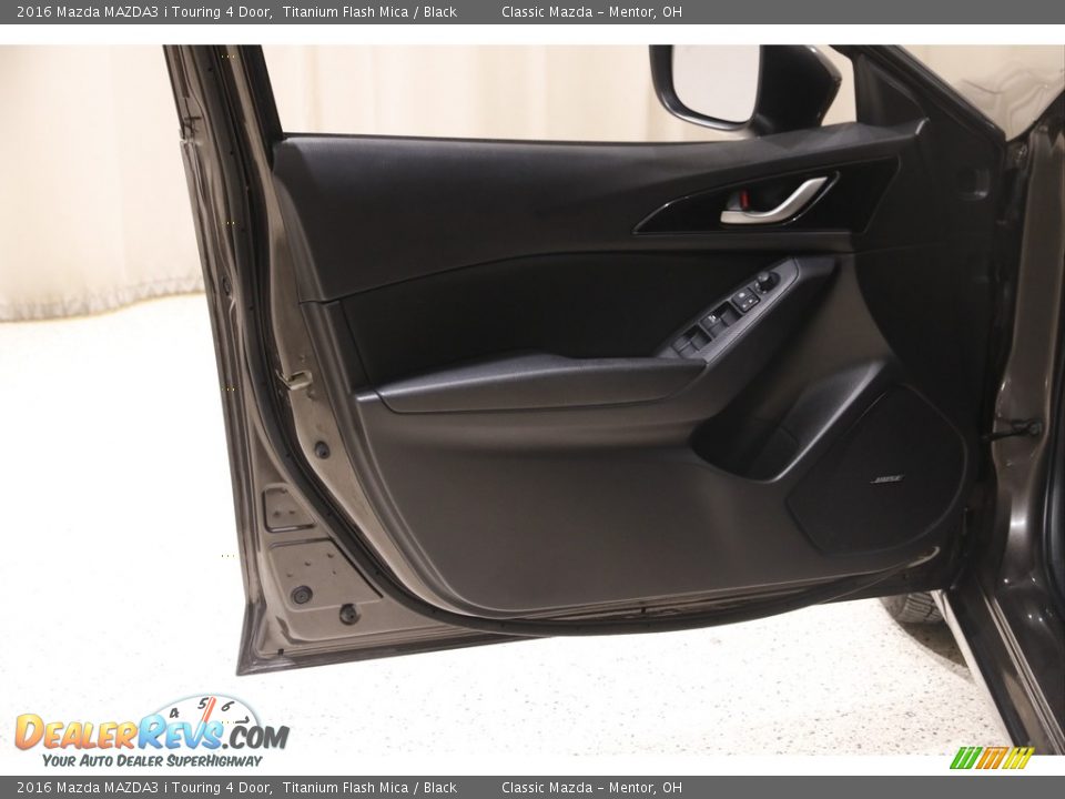 Door Panel of 2016 Mazda MAZDA3 i Touring 4 Door Photo #4