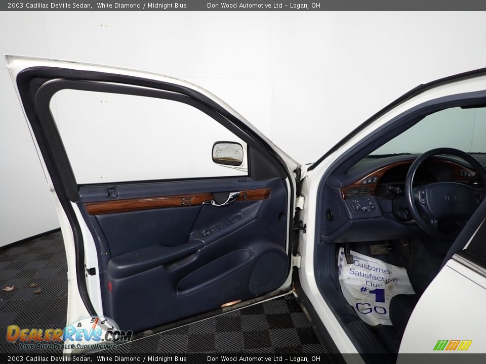 2003 Cadillac DeVille Sedan White Diamond / Midnight Blue Photo #8