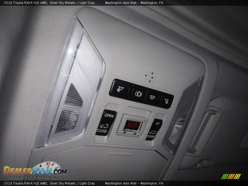 2019 Toyota RAV4 XLE AWD Silver Sky Metallic / Light Gray Photo #8