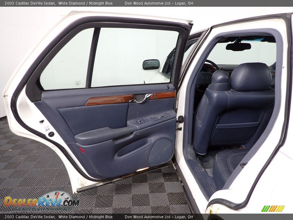 2003 Cadillac DeVille Sedan White Diamond / Midnight Blue Photo #20