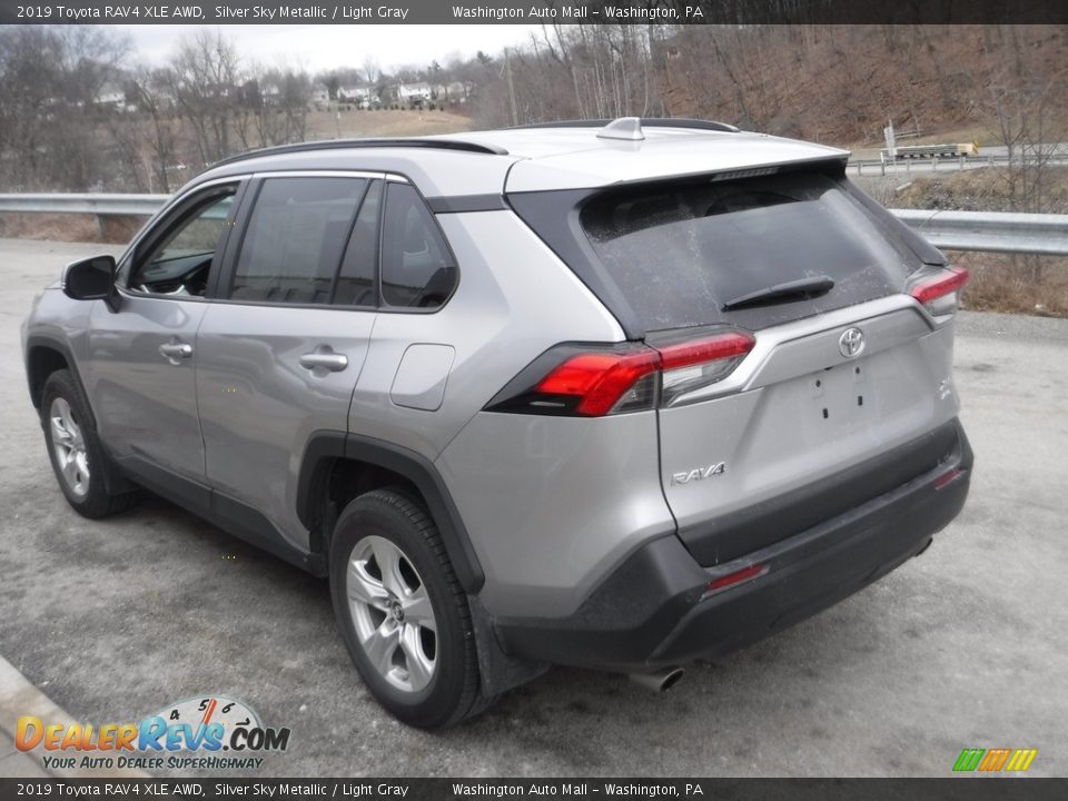 2019 Toyota RAV4 XLE AWD Silver Sky Metallic / Light Gray Photo #14