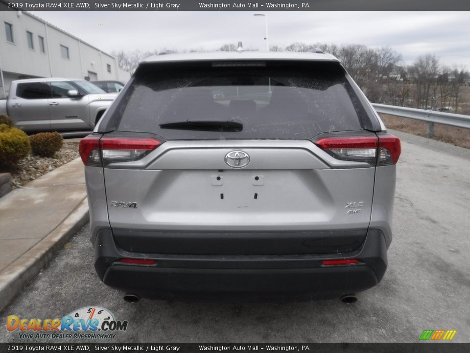 2019 Toyota RAV4 XLE AWD Silver Sky Metallic / Light Gray Photo #15
