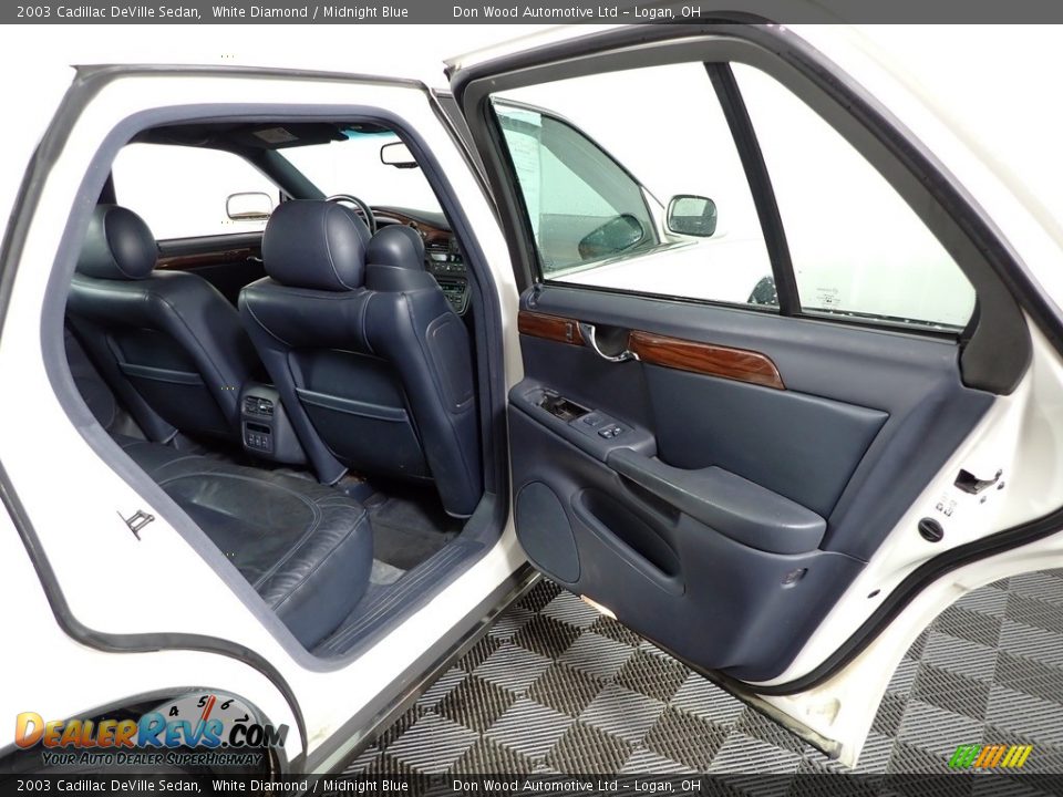 2003 Cadillac DeVille Sedan White Diamond / Midnight Blue Photo #25