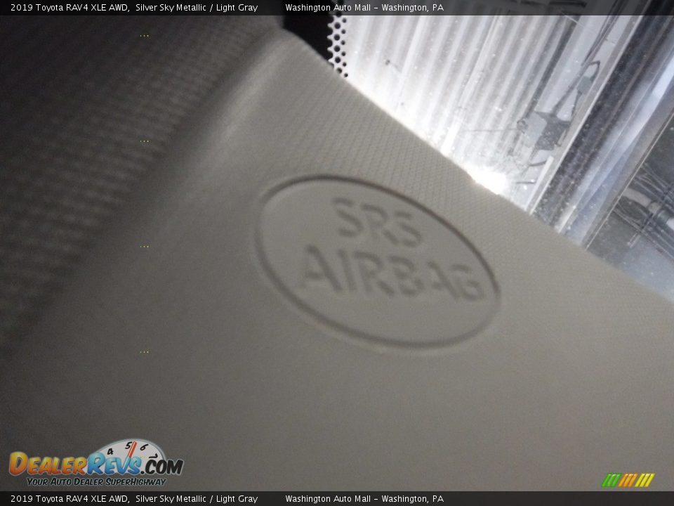 2019 Toyota RAV4 XLE AWD Silver Sky Metallic / Light Gray Photo #24