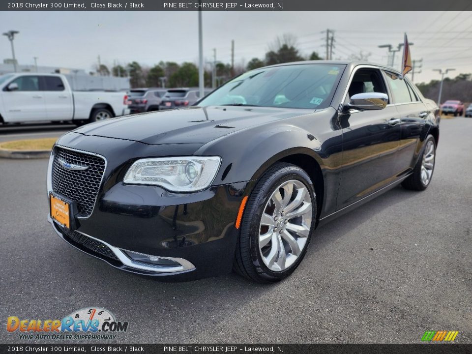 2018 Chrysler 300 Limited Gloss Black / Black Photo #1