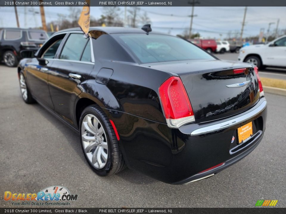 2018 Chrysler 300 Limited Gloss Black / Black Photo #15