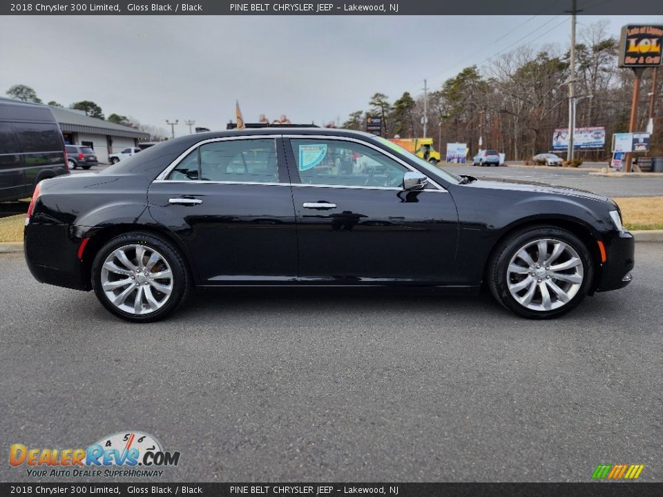 2018 Chrysler 300 Limited Gloss Black / Black Photo #18