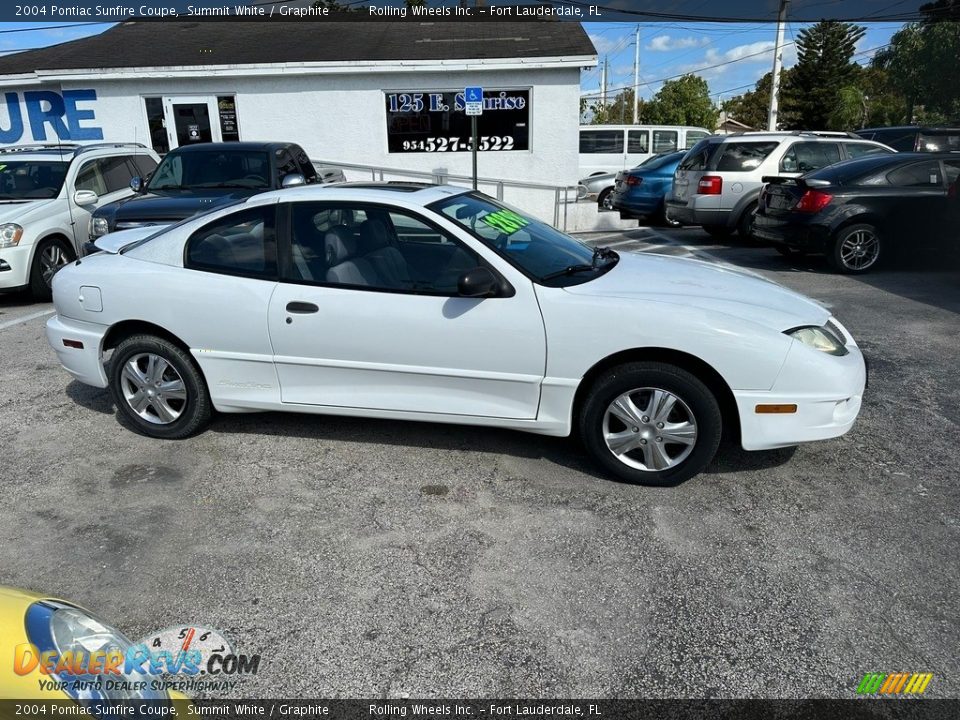 2004 Pontiac Sunfire Coupe Summit White / Graphite Photo #6