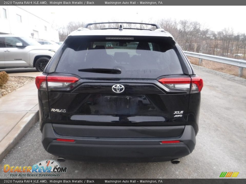 2020 Toyota RAV4 XLE AWD Midnight Black Metallic / Black Photo #16